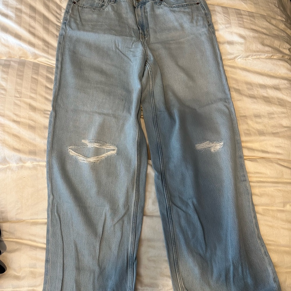 Old Navy Mid-Rise Light Blue Jeans